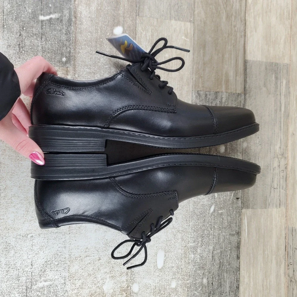 Clarks Cosgrove Mens Dress Shoes Sz 8 M Black Leather Cap Toe Lace Up Square Toe